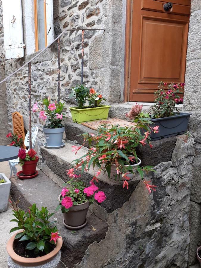 Le Refuge Des Alpes Mancelles Apartment Fresnay-sur-Sarthe Екстериор снимка